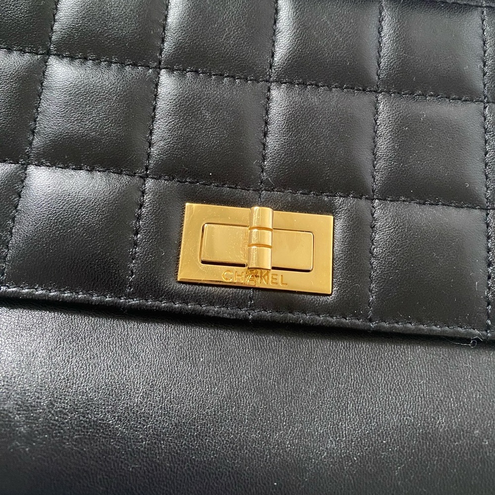 Authentic black leather quilted Chanel accordion quilted flap bag - Picture 3 of 16